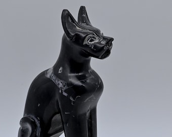 バステトぬいぐるみ：古代エジプトの猫の女神、ミンキー生地、刺繍の