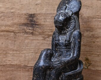 Statua unica della dea della guerra Sekhmet Figurina seduta realizzata in Egitto