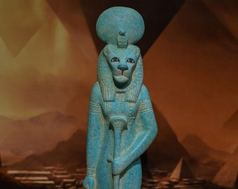 【レプリカ】古代エジプト文明 セメクト 石像 アートオブジェ 置物 セクメト像：エジプトの戦争の女神のレプリカ彫刻 - Etsy 日本