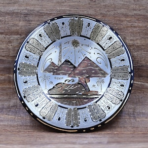 Copper plate engraved with Sphinx and the three pyramids of Giza hanging on the wall Made in egypt