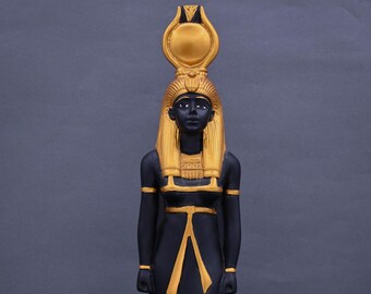 エジプトの女神マアトの翼を開いた像（金色） - エジプト製 - エジプト