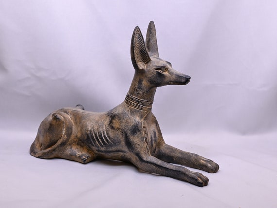アヌビス犬ジャッカルの置物エジプトの神の像エジプト製の黒い石