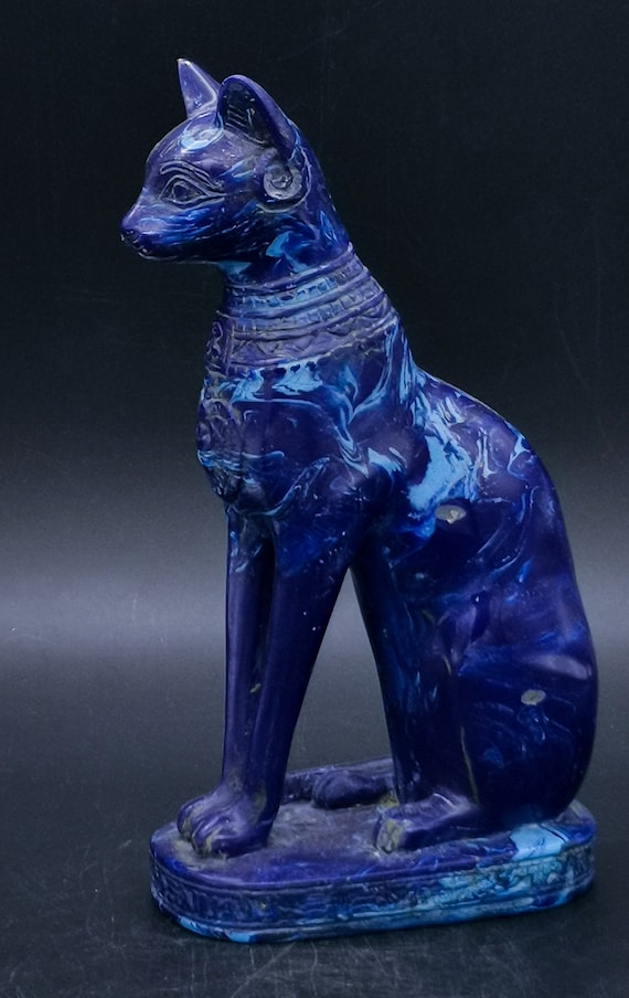 エジプトで作られたスカラベ石をあしらったエジプトの女神バステト猫の 