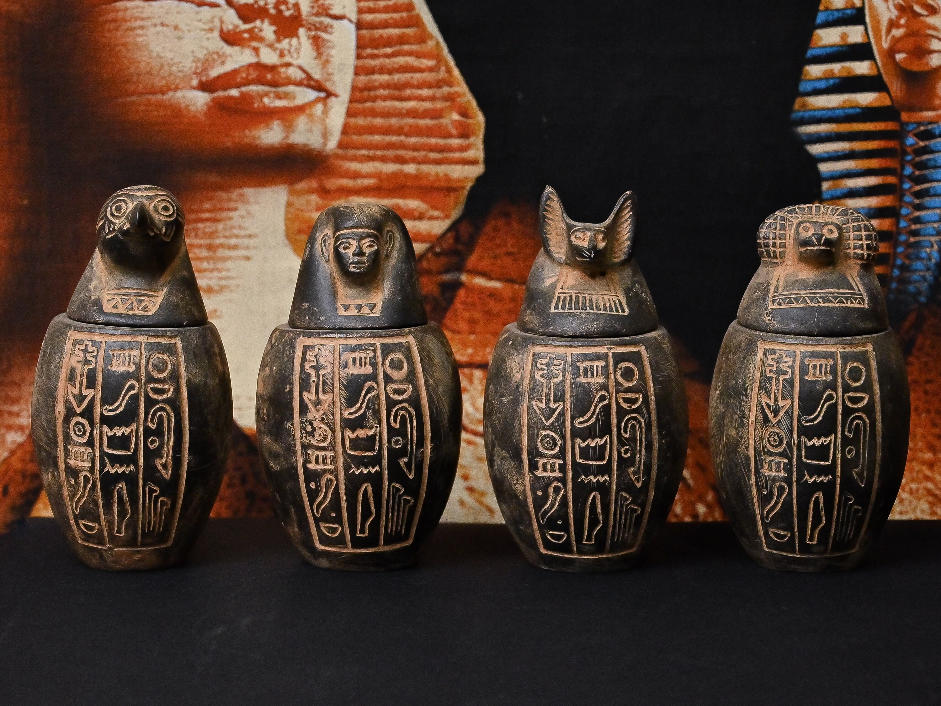 古代エジプト風陶器壺　おしゃれ カノプス壺 4 個セット オルガン 彫刻 古代エジプト美術 重厚な