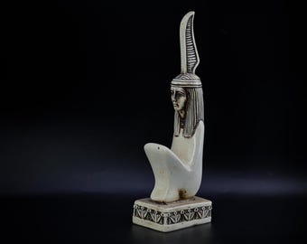 エジプトの女神マアトの像：翼を開いた像、エジプト製 - Etsy 日本