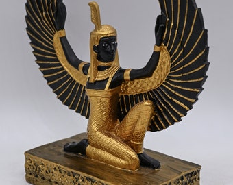 エジプトの女神マアト像：大きな翼が開いたエジプト製 - Etsy 日本