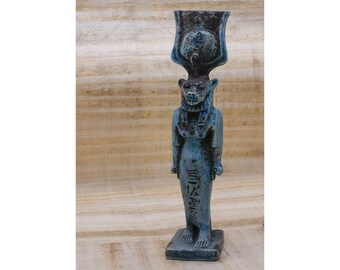 Statue de la déesse égyptienne Sekhmet, dame de guerre en pierre fabriquée en Egypte
