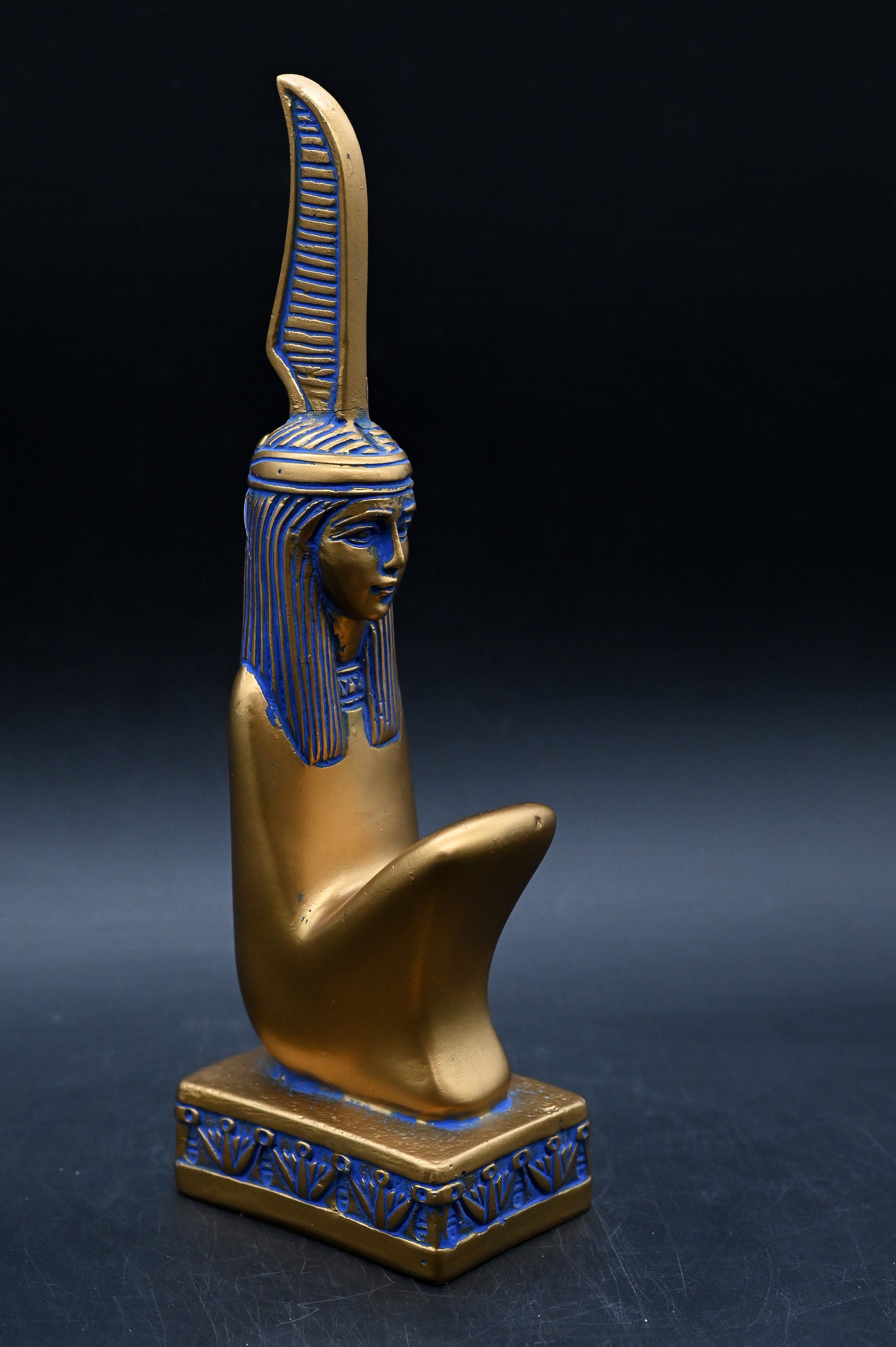 エジプトの女神マアト像：バランスと真実、エジプト製 - Etsy 日本