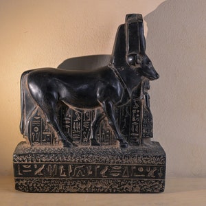 Egyptian Statue of Hathor Protecting Psammetik Sculpture heavy stone made in Egypt