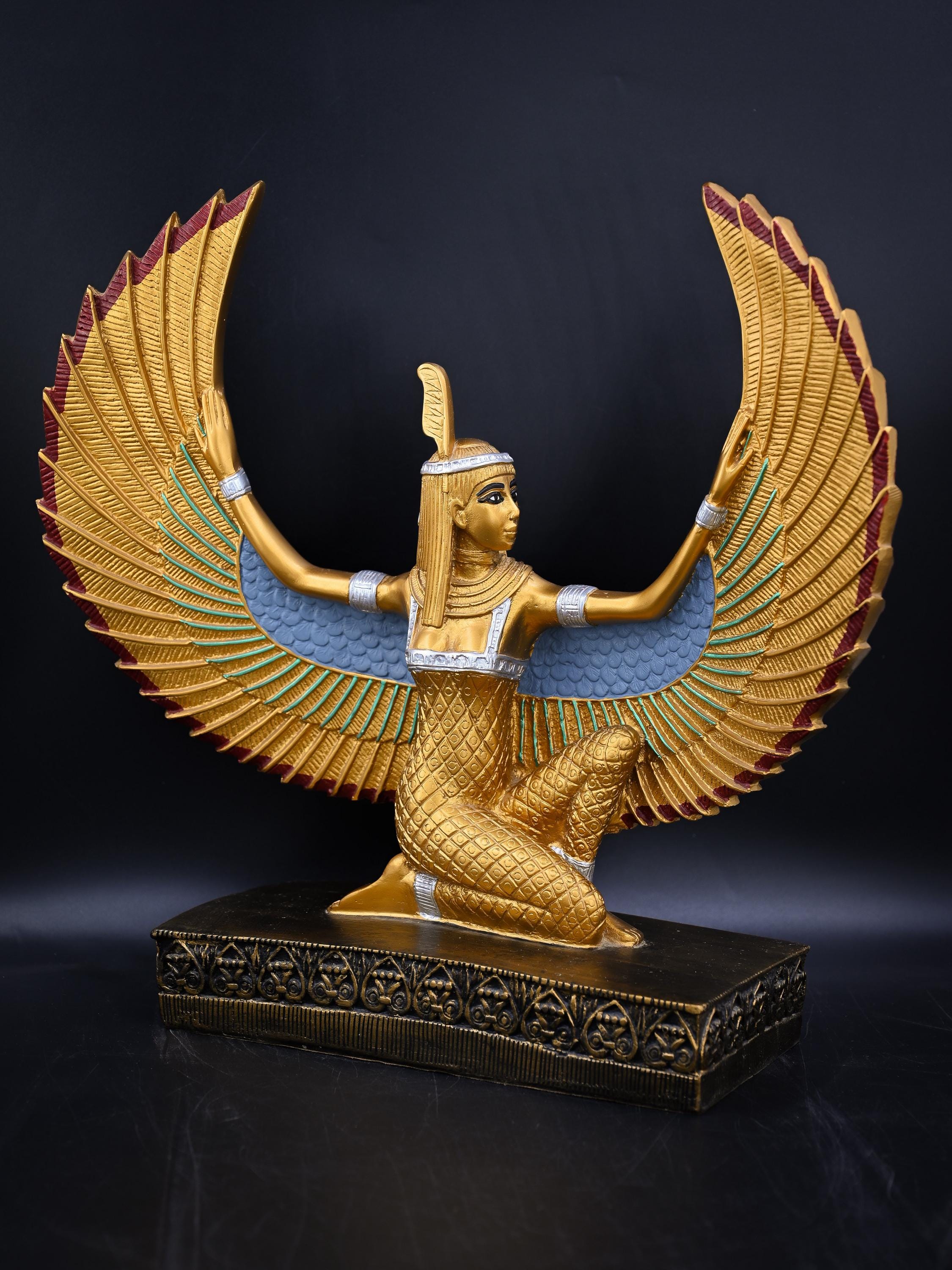 エジプトの女神マアト像：翼を広げた、重厚な石造り、エジプト製