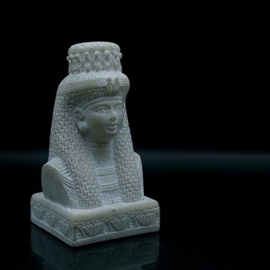 Unique statue of Egyptian art Pharaoh Seti II marble stone made in egypt