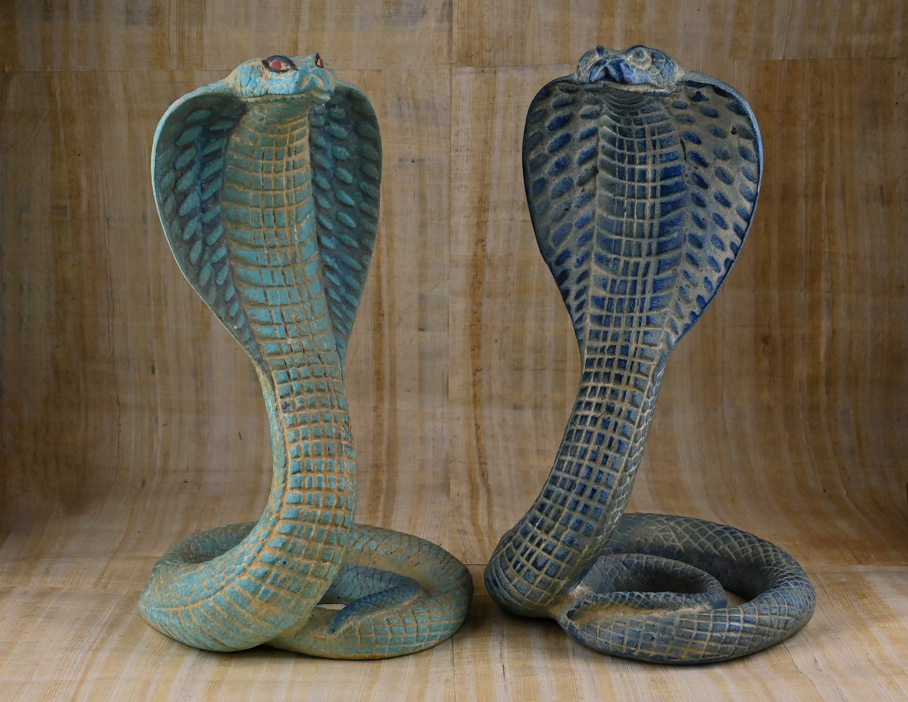 ウアジェト古代エジプト壁ミラー(鏡)コブラ彫刻壁 突き出し ウアジェト古代エジプト壁ミラー(鏡)コブラ彫刻壁 突き出し