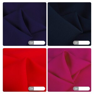 K&ouml;nnte beinhalten: Vier Stoffmuster in verschiedenen Farben. Das Muster oben links ist marineblau, das Muster oben rechts ist dunkelblau, das Muster unten links ist rot und das Muster unten rechts ist magenta.