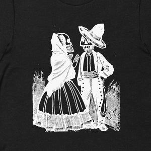 DIA de LOS MUERTOS Graphic tee w/ vintage Mexican illustration of skeleton couple face to face. Available in multiple colors