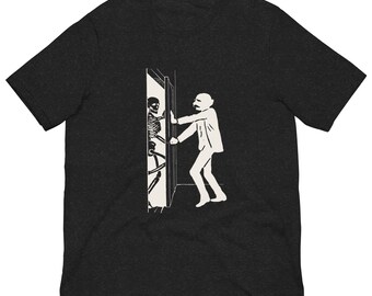 Vintage Skeleton Graphic Tee, Death Behind the Door Woodcut, Dark Academia Halloween Shirt, Creepy Memento Mori Gift, Goth Unisex Tee