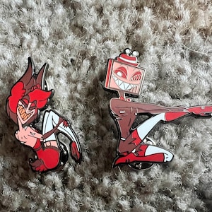 ハズビン・ホテル プライドフラッグ エナメルピン（ファンメイド