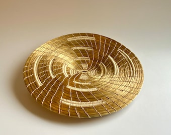 Capim dourado (golden grass) plate