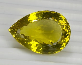 42 karat. Naturlig citronkvarts av högsta kvalitet, slipad. 28x20x14 mm. Päronformad, specialfacetterad, kalibrerad sten. Normalslipad lös ädelsten.