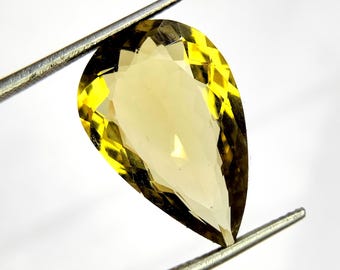 12 karat. Naturlig citronkvarts av högsta kvalitet, slipad. 21x14x8 mm. Päronformad, specialfacetterad, kalibrerad sten. Normalslipad lös ädelsten.