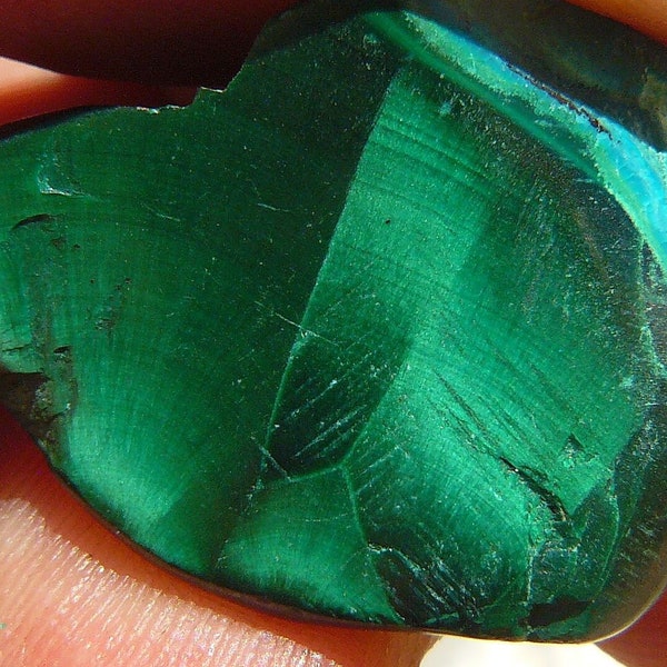 Malachite - Chatoyant Polished Freeform - SMALL: 25x19x11mm / 7.9g - From Kalukuluku (L'Etoile du Congo) DR Congo - Mined around 2007