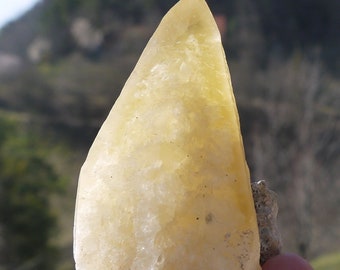 Golden Calcite - Large Crystal - Sweetwater Mine, Missouri, USA - 90x50x30mm / 100g - Viburnum Trend Deposits