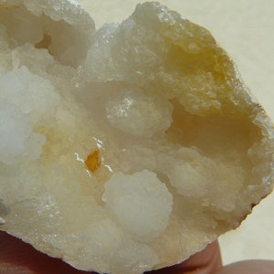 Quartz (Chalcedony) Geode Section - 53x40x38mm / 37.2g - Bou Craa, Western Sahara, Morocco - Old stock (2002)