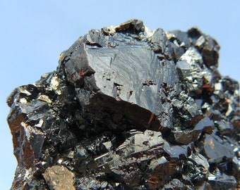 Esfalrita, mina Smallcleugh, Alston Moor, Reino Unido - 66 x 48 x 15 mm / 52,2 g - Cristales grandes y brillantes sobre matriz - Hallazgo en pozo hidráulico de la década de 1970