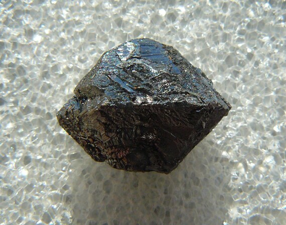 Rutile Paramorph after Brookite - 1960's Thumbnail - Magnet Cove, Arkansas, USA - Superb Bi-pyramidal Crystal - A Classic