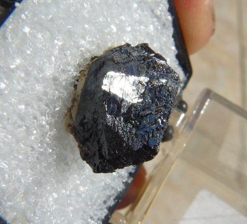 Rutile Paramorph after Brookite - 1960's Thumbnail - Magnet Cove, Arkansas, USA - Superb Bi-pyramidal Crystal - A Classic image 10