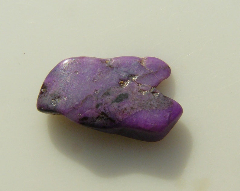 Sugilite Polished Tumble Stone Top COLOUR but VERY SMALL: 17x10x3mm / 3.6 Carats 0.73g Old stock 2008 Wessels Mine, South Africa image 7