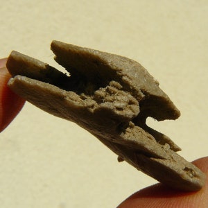 Selenit Wüstenrose - Keetmanshoop, Namibia - 40x35x10mm / 14,8g - Ungewöhnliche Formgebung von einer seltenen Fundstelle