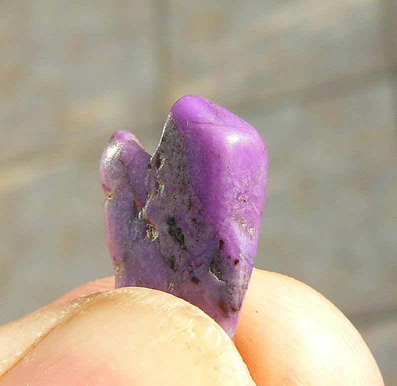 Sugilite Polished Tumble Stone Top COLOUR but VERY SMALL: 17x10x3mm / 3.6 Carats 0.73g Old stock 2008 Wessels Mine, South Africa image 9