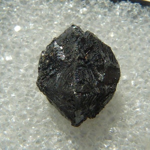 Rutile Paramorph after Brookite - 1960's Thumbnail - Magnet Cove, Arkansas, USA - Superb Bi-pyramidal Crystal - A Classic image 8