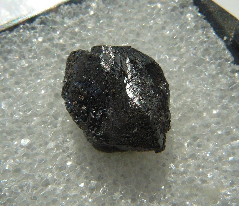 Rutile Paramorph after Brookite - 1960's Thumbnail - Magnet Cove, Arkansas, USA - Superb Bi-pyramidal Crystal - A Classic image 7