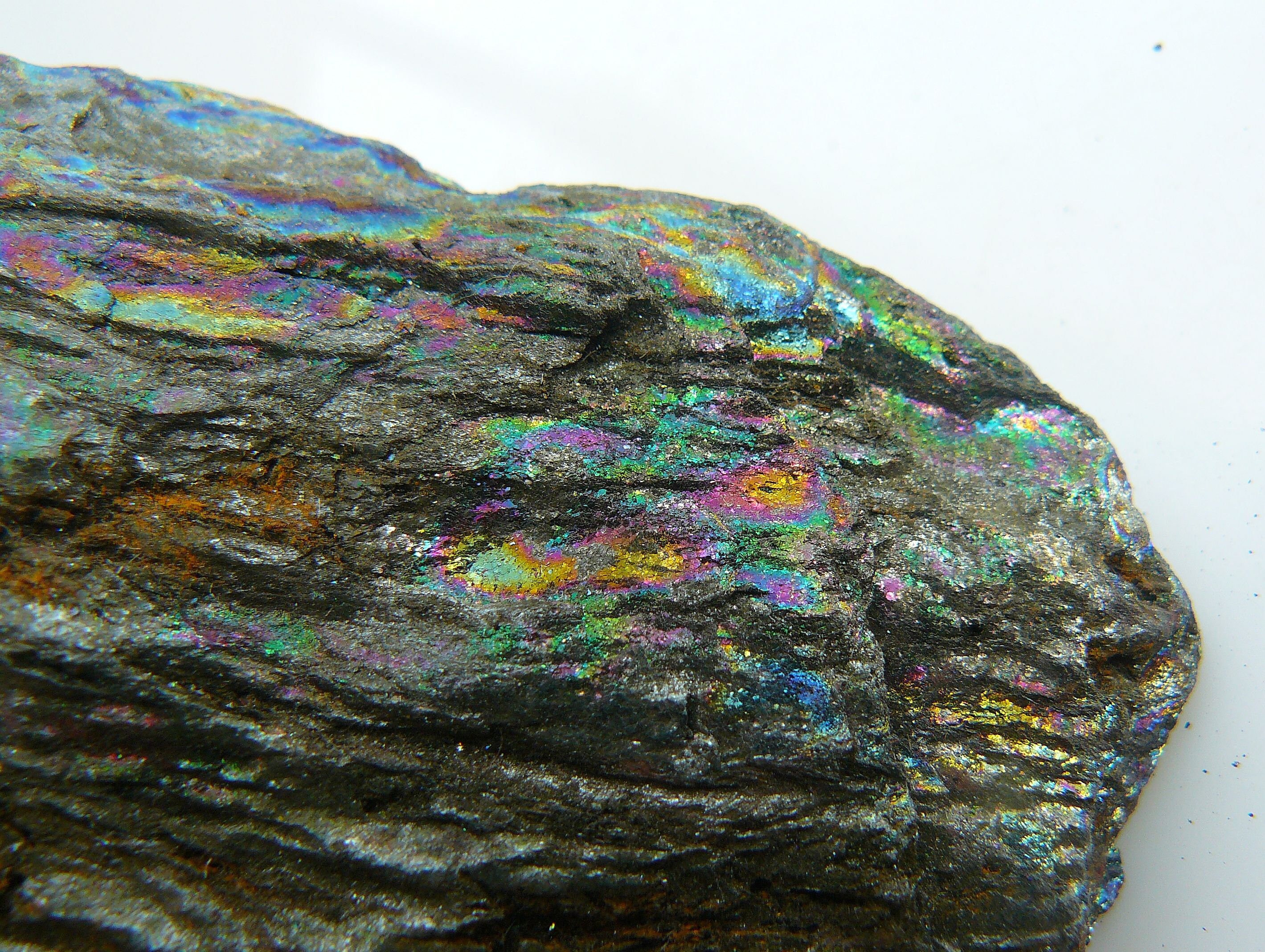 Rainbow Hematite - XXL: 105x55x22mm / 1053 Carats (210.7g