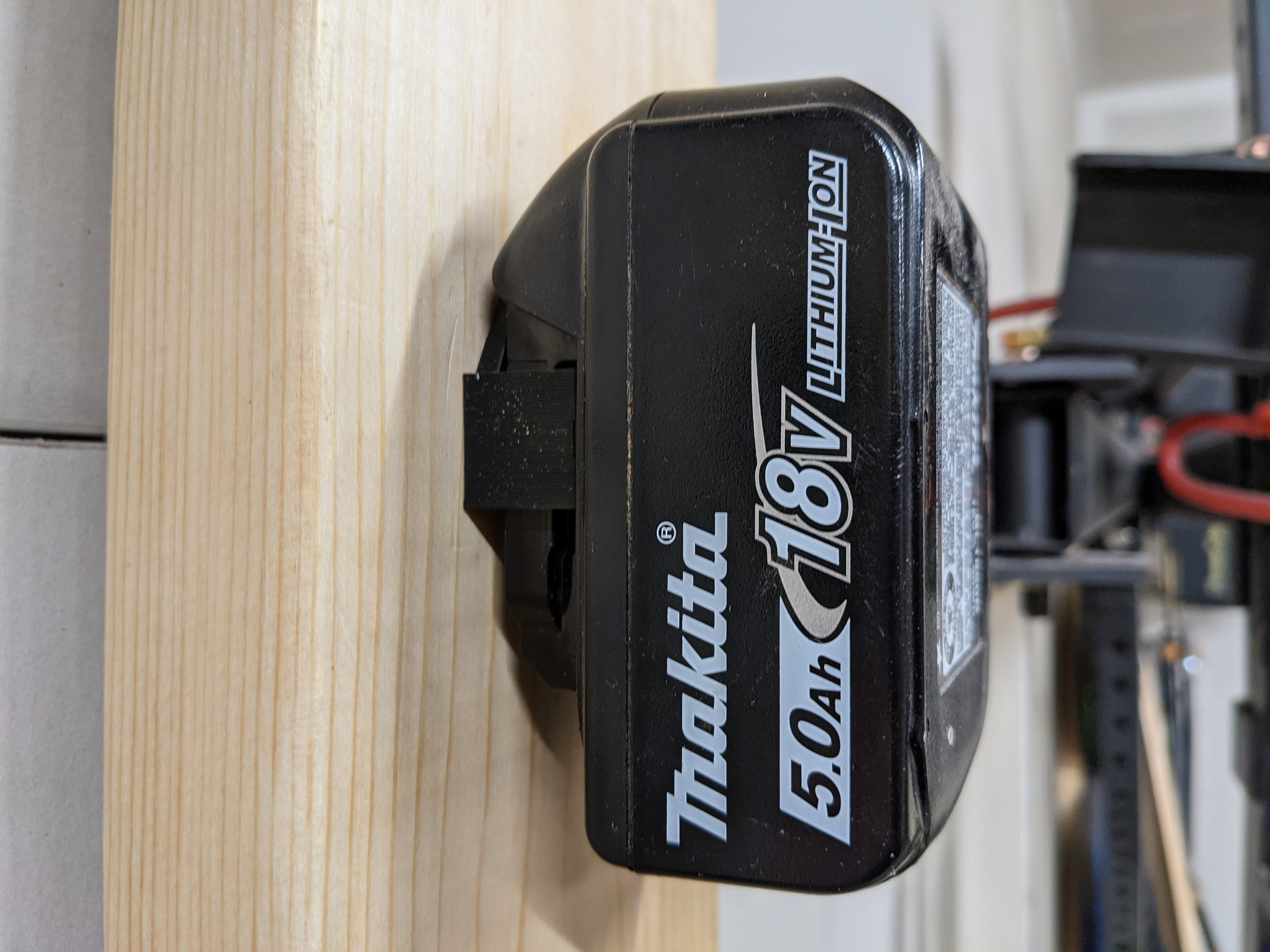 Wall Mount for CAS Battery (Cordless Alliance System) 18V Battery Holder 3-Way e