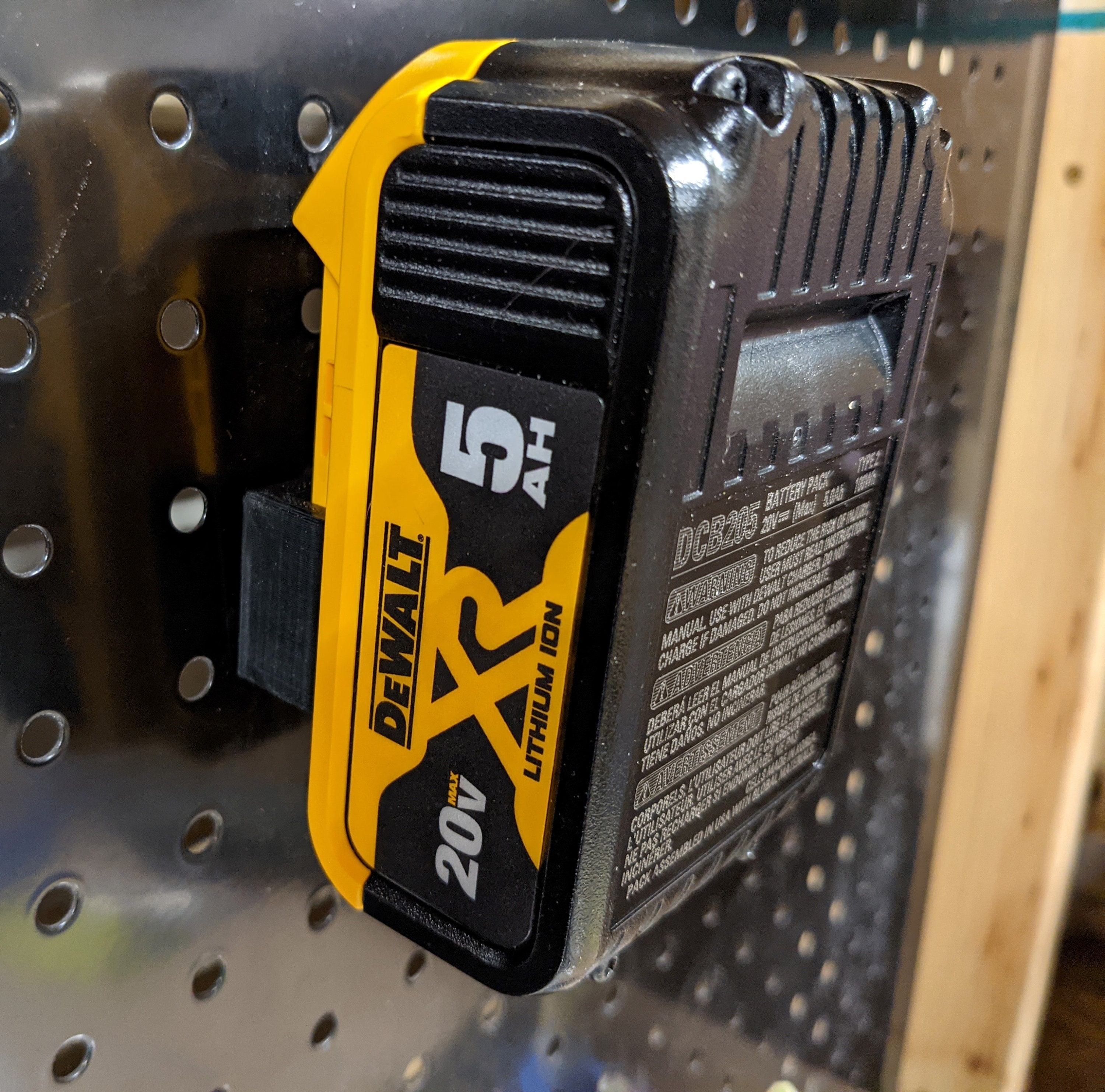 Dewalt 20v Battery Pegboard Mount for 