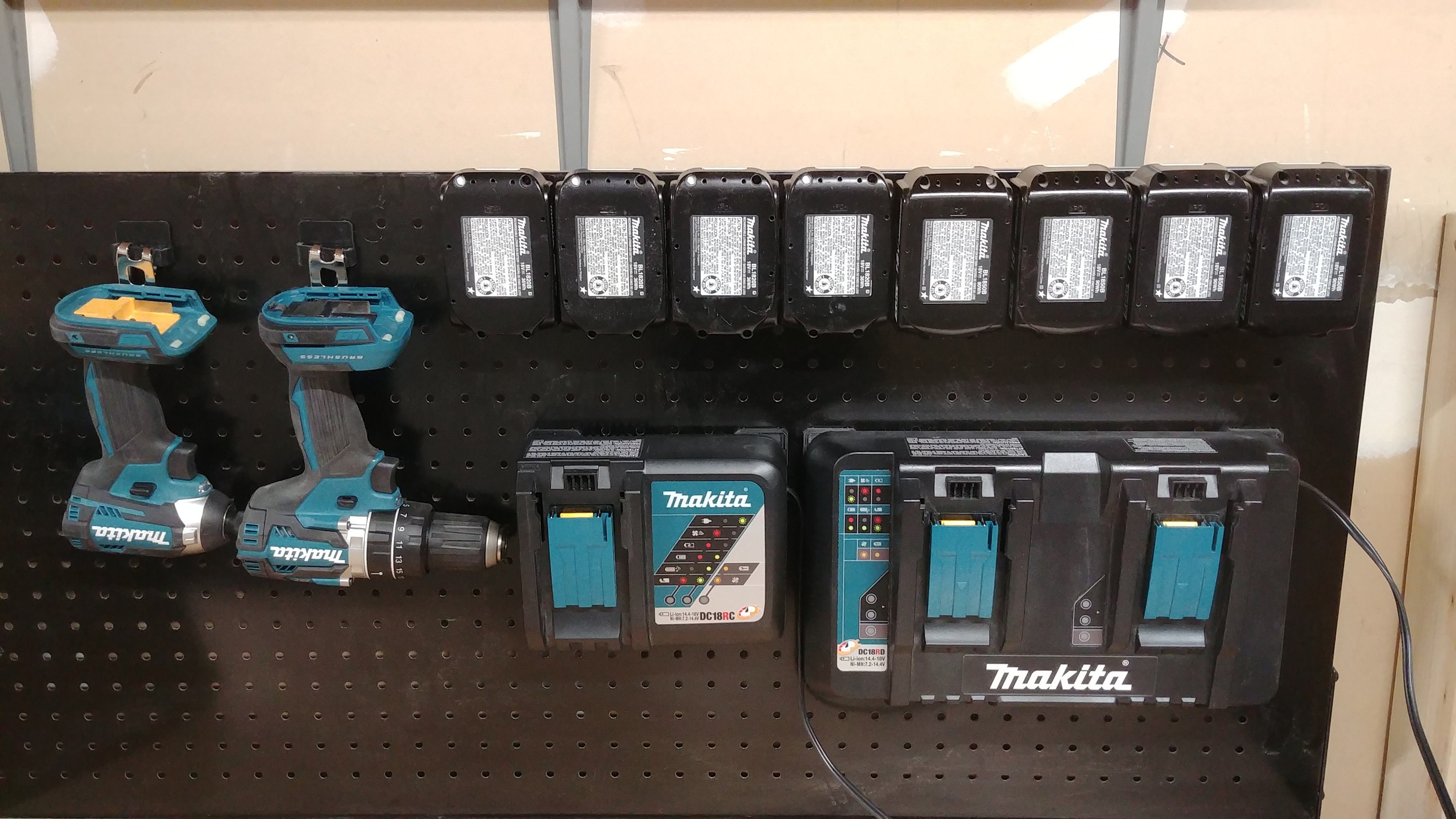Makita LXT Pegboard Mount for 18v Lithiumion Batteries Etsy UK