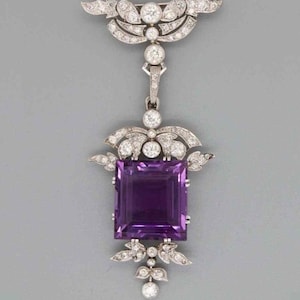 1930 年代頃のアールデコ調アメジスト CZ ストーン ブローチ/ペンダント、花柄のビクトリア朝風ブローチ/ペンダント、2 つ 1 つでヴィンテージ風のブローチ/ペンダント
