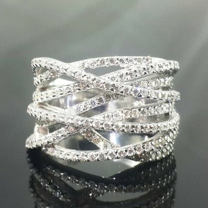 Criss Cross Wedding Ring, Crossover Ring, 1.00TCW Round Cut Moissanite Diamond Engagement Ring, Party Wear Ring, Wedding Ring For Bride