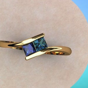 Anello Toi Et Moi con set di tensione, anello con due pietre CZ principessa, anello minimalista con due pietre, anello in oro giallo con gambo bypass, anello di proposta da donna