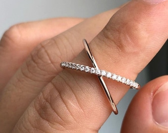 Minimalist Criss Cross Ring, Delicate Wedding Gift For Bride, Round Cut Moissanite Diamond Daily Wear Ring, Women's Crossover Proposal Ring