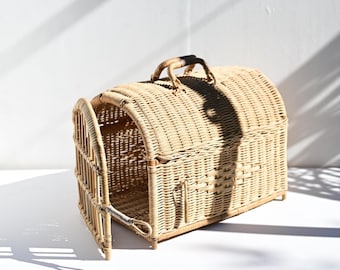 ヴィンテージ ウィッカー バスケット（ハンドルと蓋付き）| 手編みの