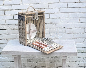 Vintage Picnic Basket for 2 | Complete Picnic Hamper with Plates Cups & Cutlery | Wicker Picnic Set | Cottagecore Decor