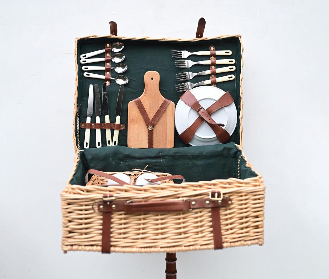 Vintage Design Picnic Basket Picnic Basket for 4 Beautiful Quality ...