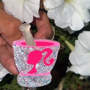 Barbie Badge Reel// Pink ID holder//Medical Retractable Badge Reel//Barbie Shaker