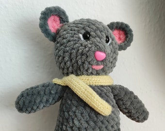 Crochet cuddly toy mouse, handmade mouse, super soft, allergy sufferer friendly, baby gift, plush toy, children's toys, amigurumi