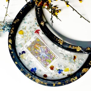 Schwarze & weiße Tarot Karte Halbmond Großes Tablett mit echten Blumen und Blattgold