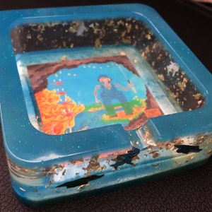 Fishing for Fishies - King Gizzard and The Lizard Wizard Glow in the Dark Ash Tray with Gold Leaf
