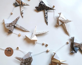 Japanese Washi Paper Origami Wall Garland with Titmouse Design, Hanging Decoration, Gift, Home Decor, Nature-Inspired Folding Art
